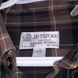 dark coloured oversized flannel📌